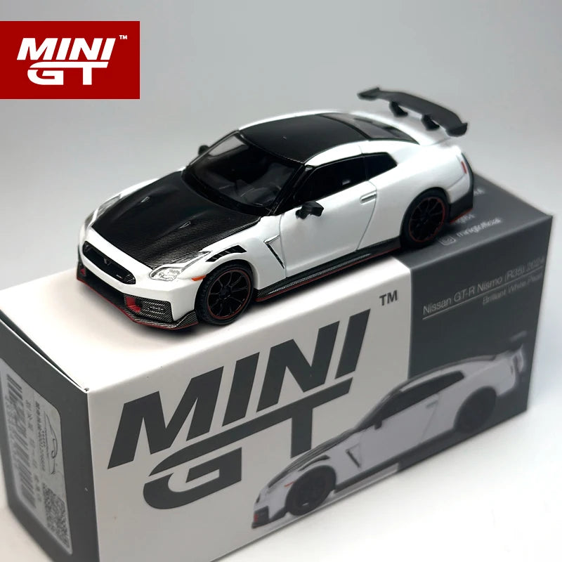 MINI GT 1:64 Nissan GTR 2024 Brilliant White Pearl Legierungsautomodell 1045